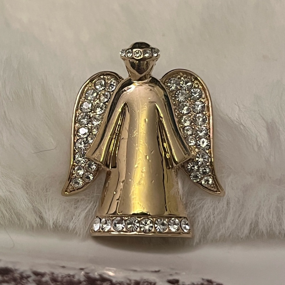 Monet angel brooch